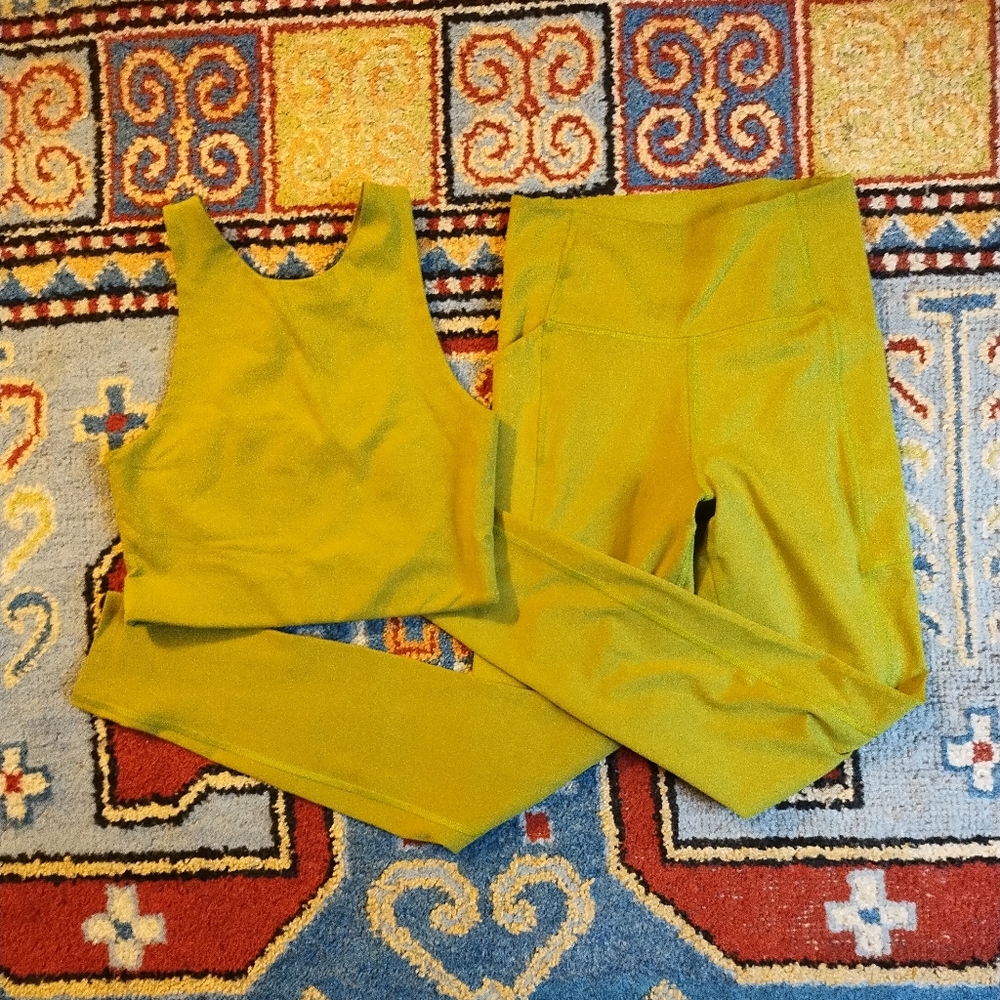 Girlfriend Collective set